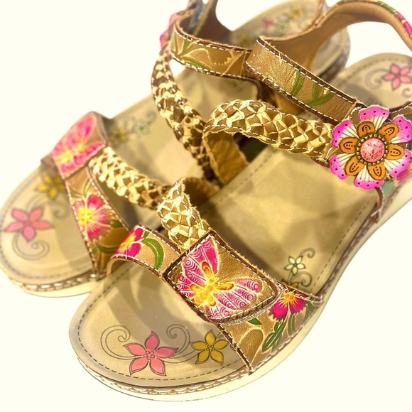 L'Artiste Brissa Sandals- Grey/Multicolor Butterfly Floral Print Women’s Sandals - Picture 14 of 16